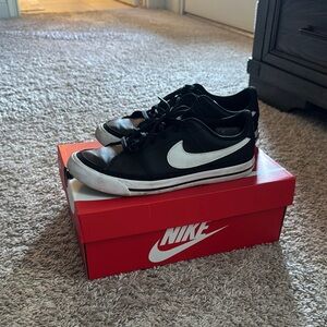 Nike Black and White Athletic Shoes